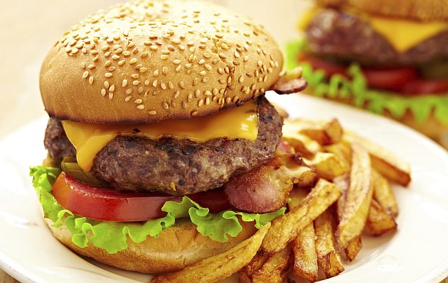 comidas que debes evitar antes de un viaje en avión