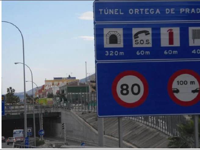 Paso 5: Pase por el t&uacute;nel Ortega de Prados