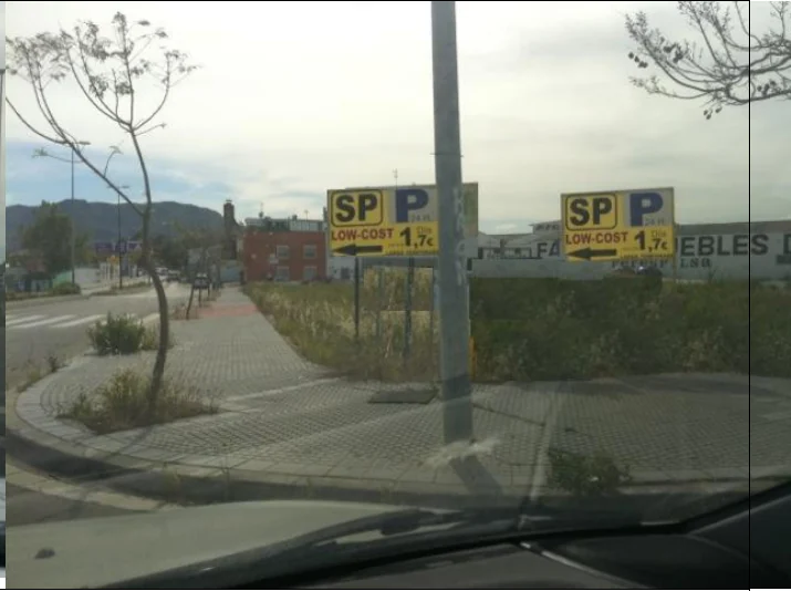 Paso 10: Contin&uacute;e recto siguiendo los carteles