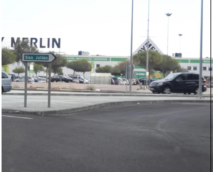 Paso 13: En la siguiente rotonda, siga hacia San Juli&aacute;n